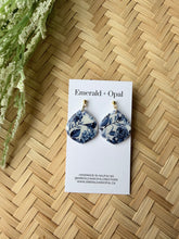 Load image into Gallery viewer, Blue china (various styles)