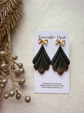 Load image into Gallery viewer, Black and Gold (multiple styles)
