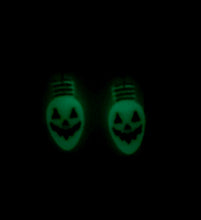 Load image into Gallery viewer, Glow in the dark bulb
